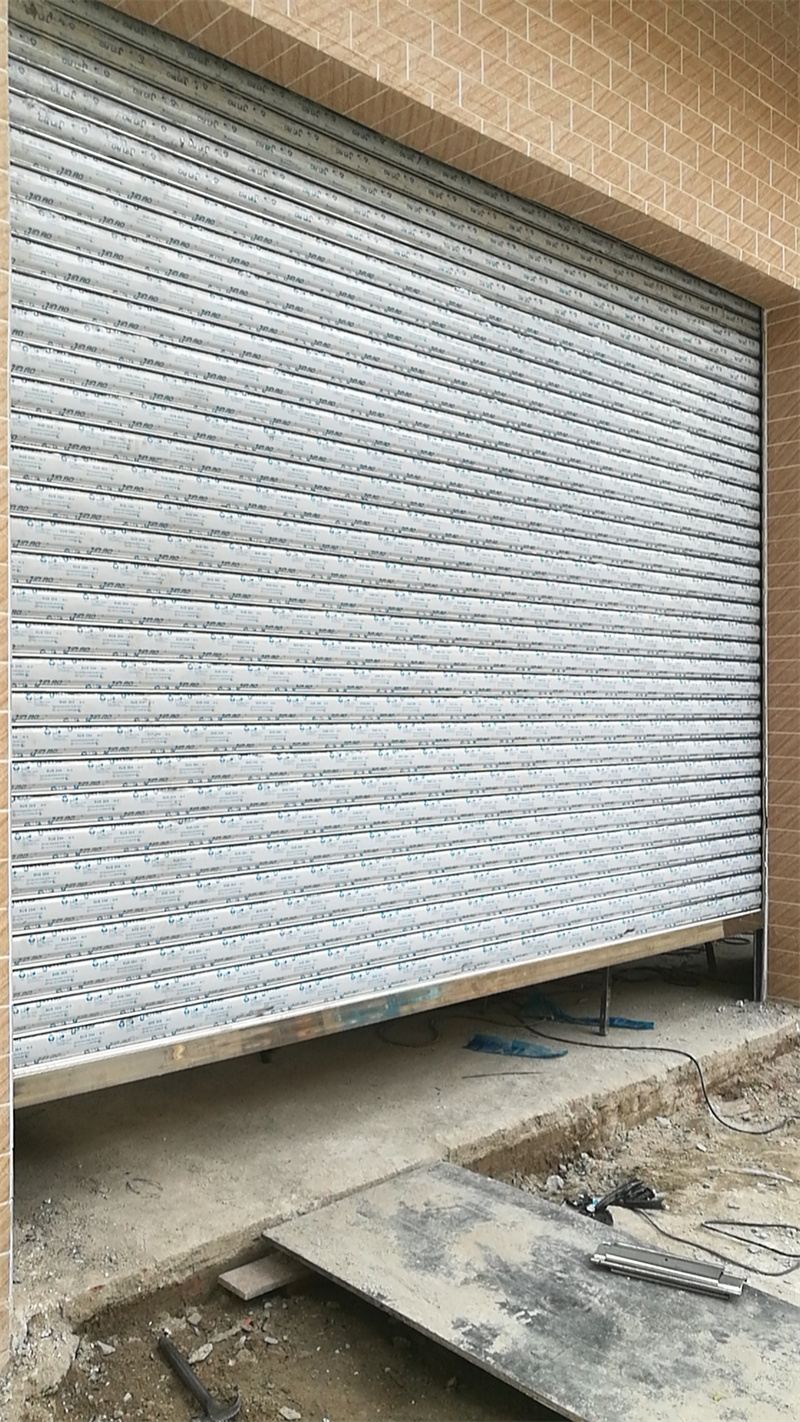 不鏽鋼卷閘自建房現場圖