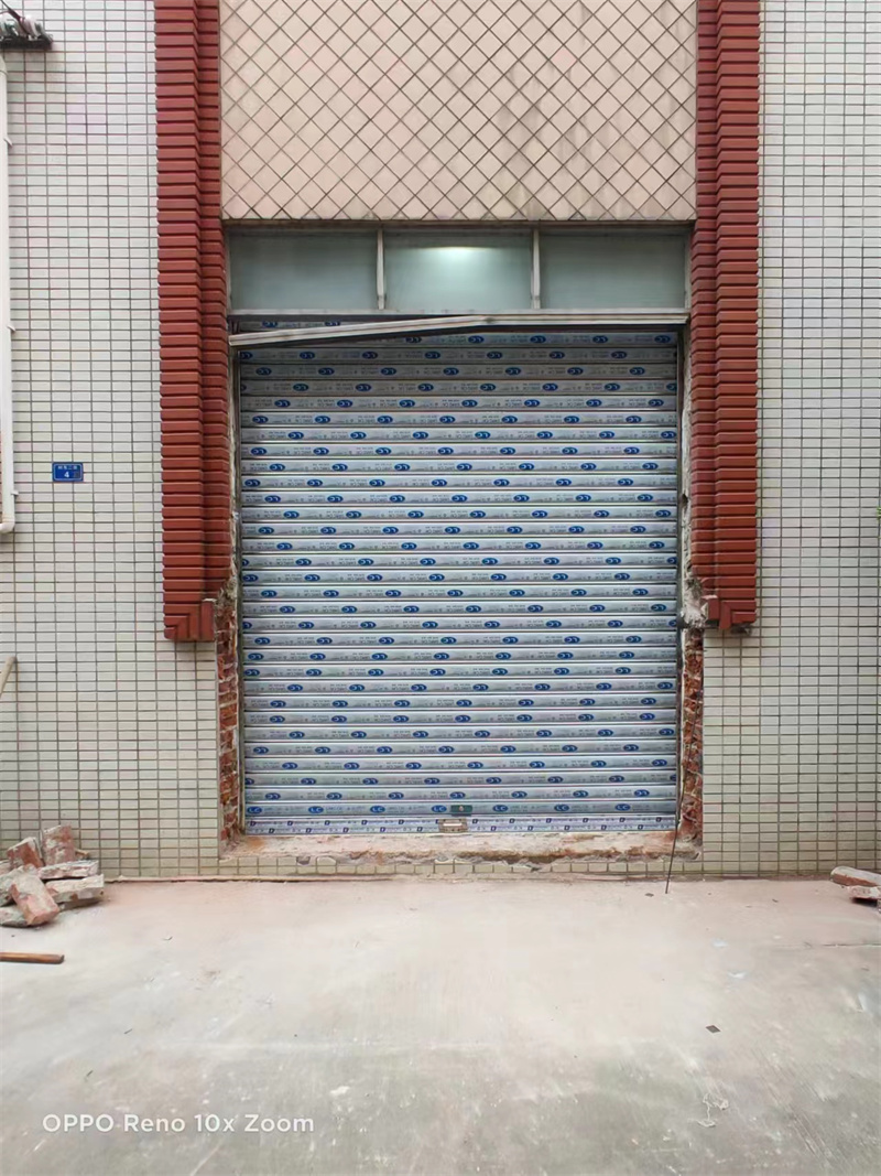 不鏽鋼卷閘門現場安裝圖片 (6)