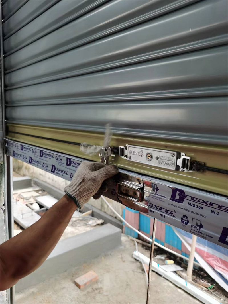 彩鋼手拉卷閘 (6)