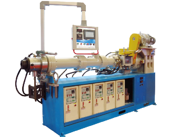 橡(xiàng)塑發泡擠(jǐ)出機 橡塑發泡擠出機