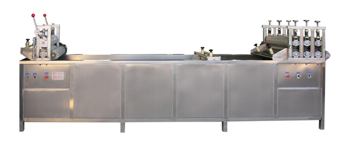 膠(jiāo)片過水冷卻(què)機 膠片過水冷卻機